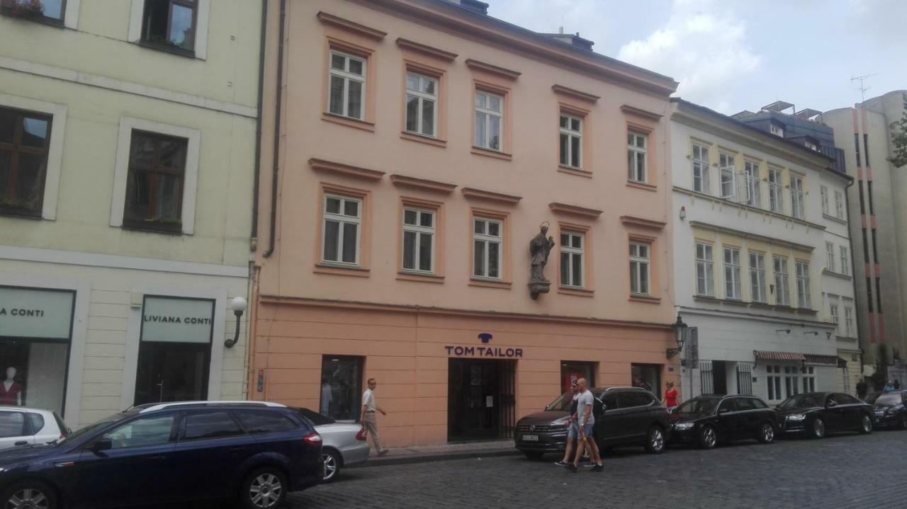 Apartmán Jakubská 676 *